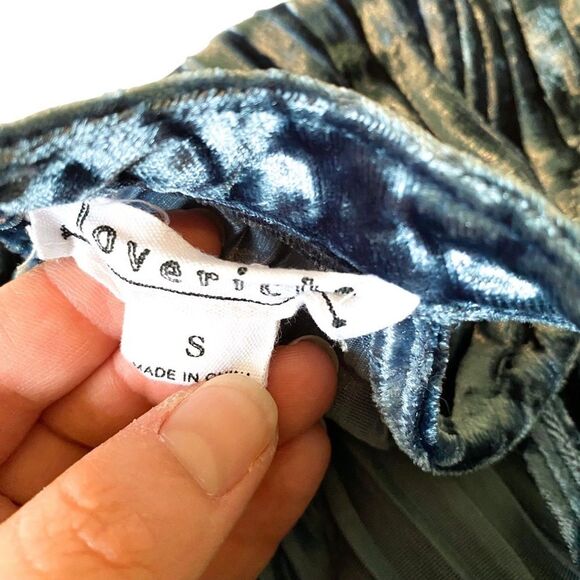 Loverich Blue Crushed Velvet Pleated High Neck Swing Tank Top Size Small Elegant - Picture 7 of 7